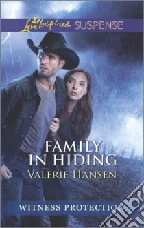 Family in Hiding libro in lingua di Hansen Valerie