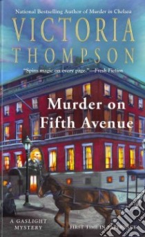 Murder on Fifth Avenue libro in lingua di Thompson Victoria
