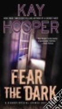 Fear the Dark libro in lingua di Hooper Kay