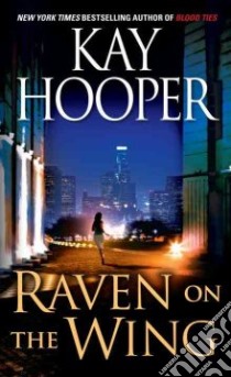 Raven on the Wing libro in lingua di Hooper Kay