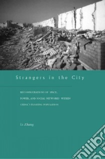 Strangers in the City libro in lingua di Zhang Li