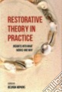 Restorative Theory and Practice libro in lingua di Hopkins Belinda (EDT)