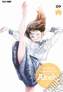 La divisa scolastica di Akebi. Vol. 9 libro di Hiro